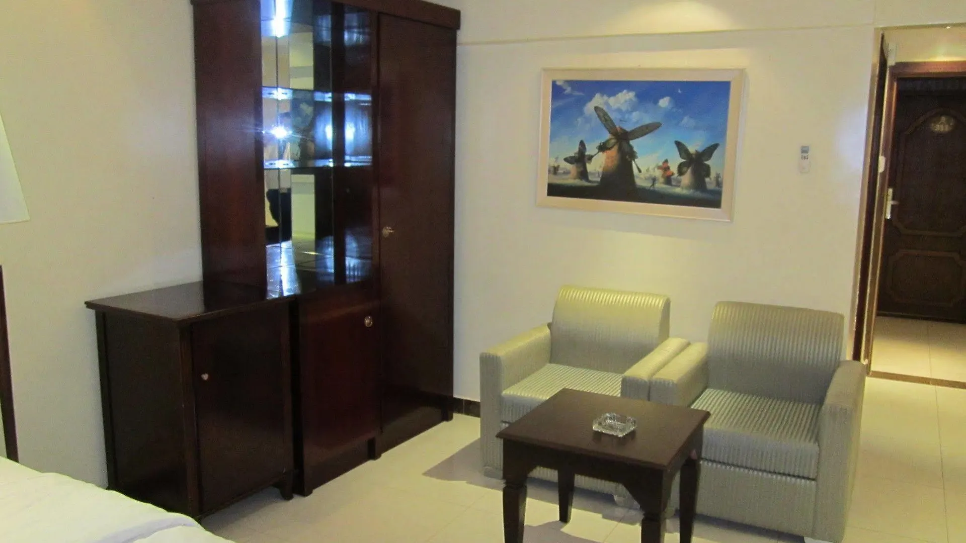 Al Salam Hotel Riyadh 3*,